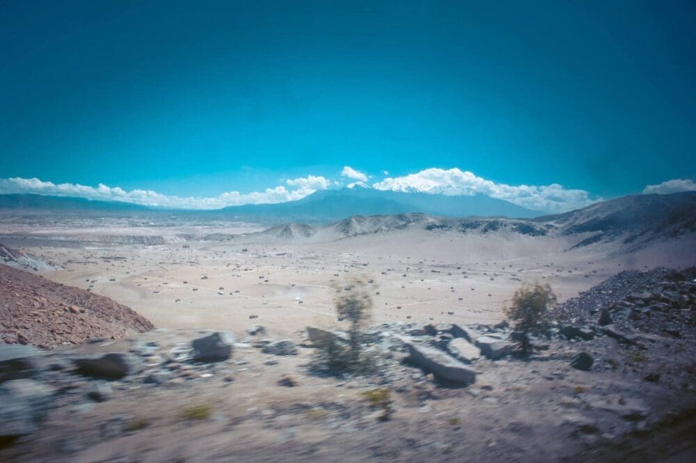 Lima to Arequipa on a Cruz del Sur Bus | 18 Comfortable Hours for Less than $60! 5 landscapes on the way from lima to arequipa