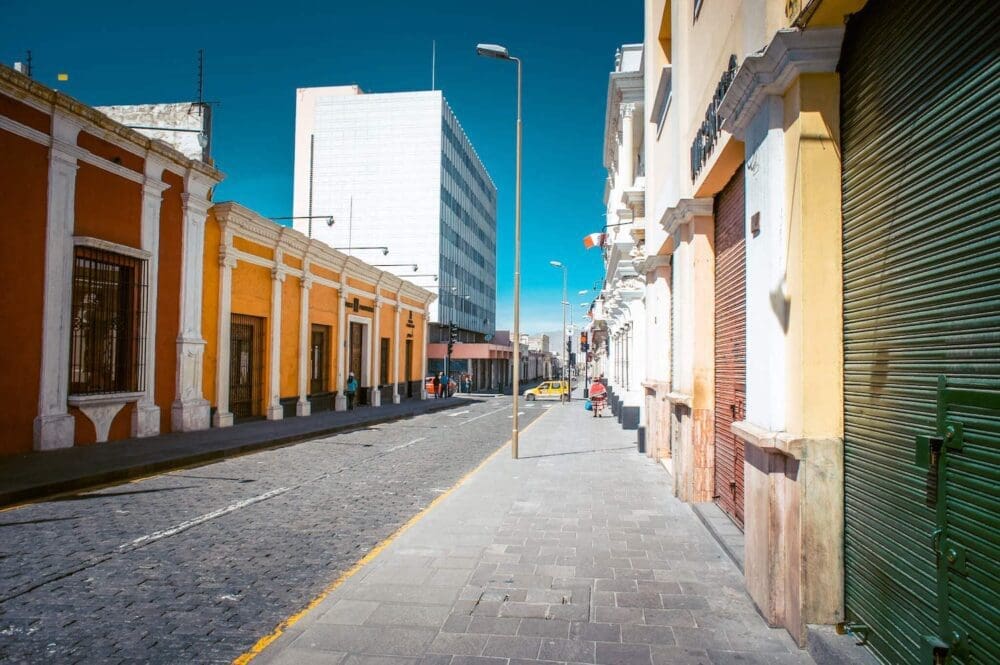 Lima to Arequipa on a Cruz del Sur Bus | 18 Comfortable Hours for Less than $60! 7 streets of arequipa peru