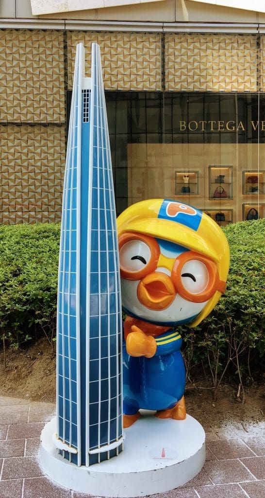 Starfield COEX Mall Guide: 12 Best Things to Do + Local Tips 14 Pororo hugging model of Lotte World Tower
