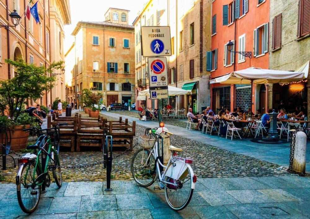 Italy 5 street scene modena italy
