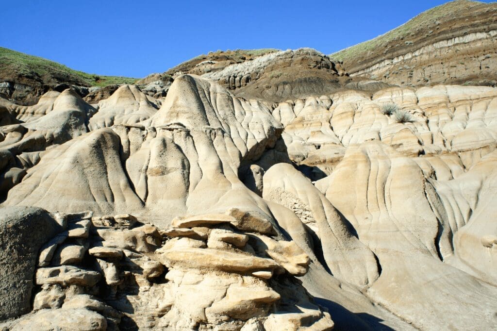 15 Remarkable Things to do in Drumheller with Kids 6 things to do in drumheller, drumheller attractions, drumheller with kids, drumheller hoodoos, drumheller badlands