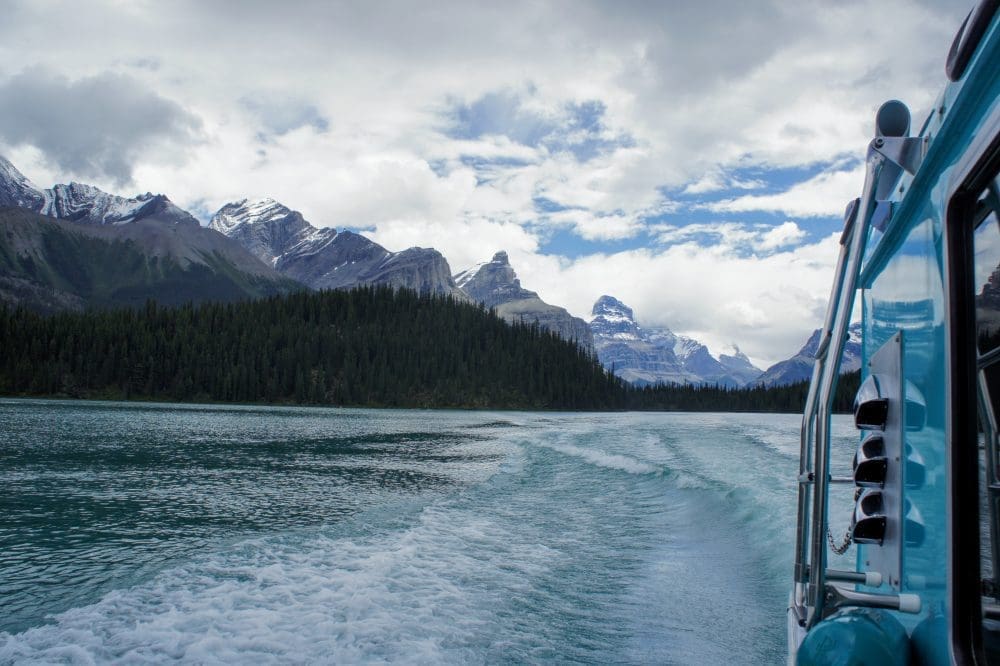Maligne Lake Cruise | How to visit Famous Spirit Island in Jasper 9 views from the maligne lake cruise