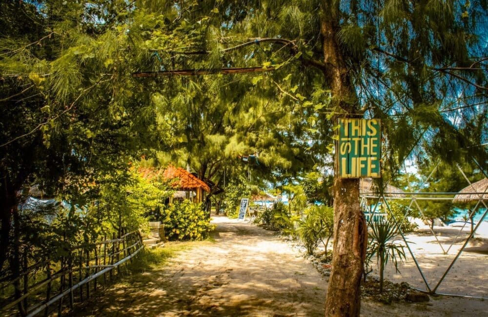 About Travel Stained 5 gili air indonesia