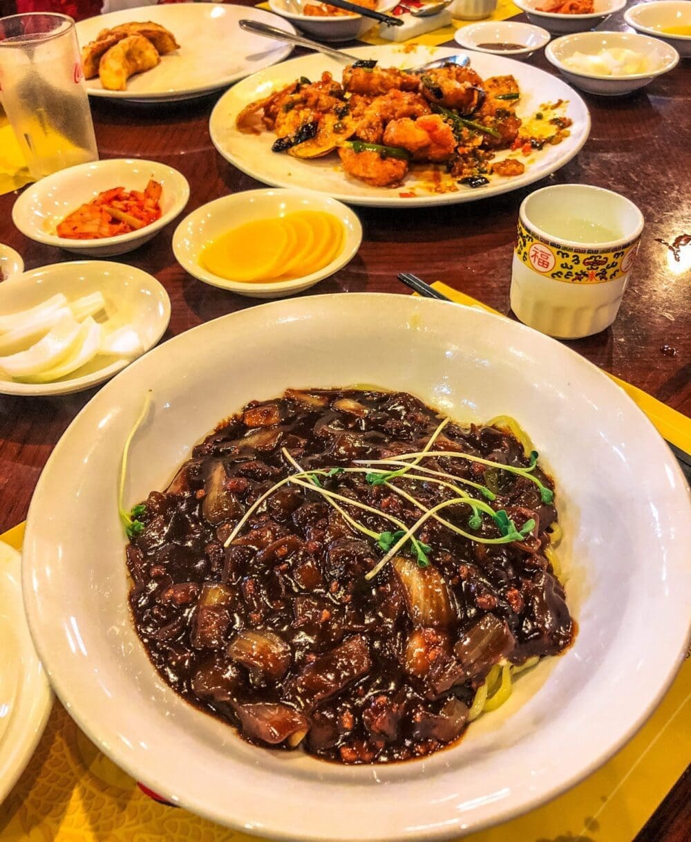 What to Eat in Seoul | 4 Super Fresh Foods to Try during Spring 13 jjajangmyeon