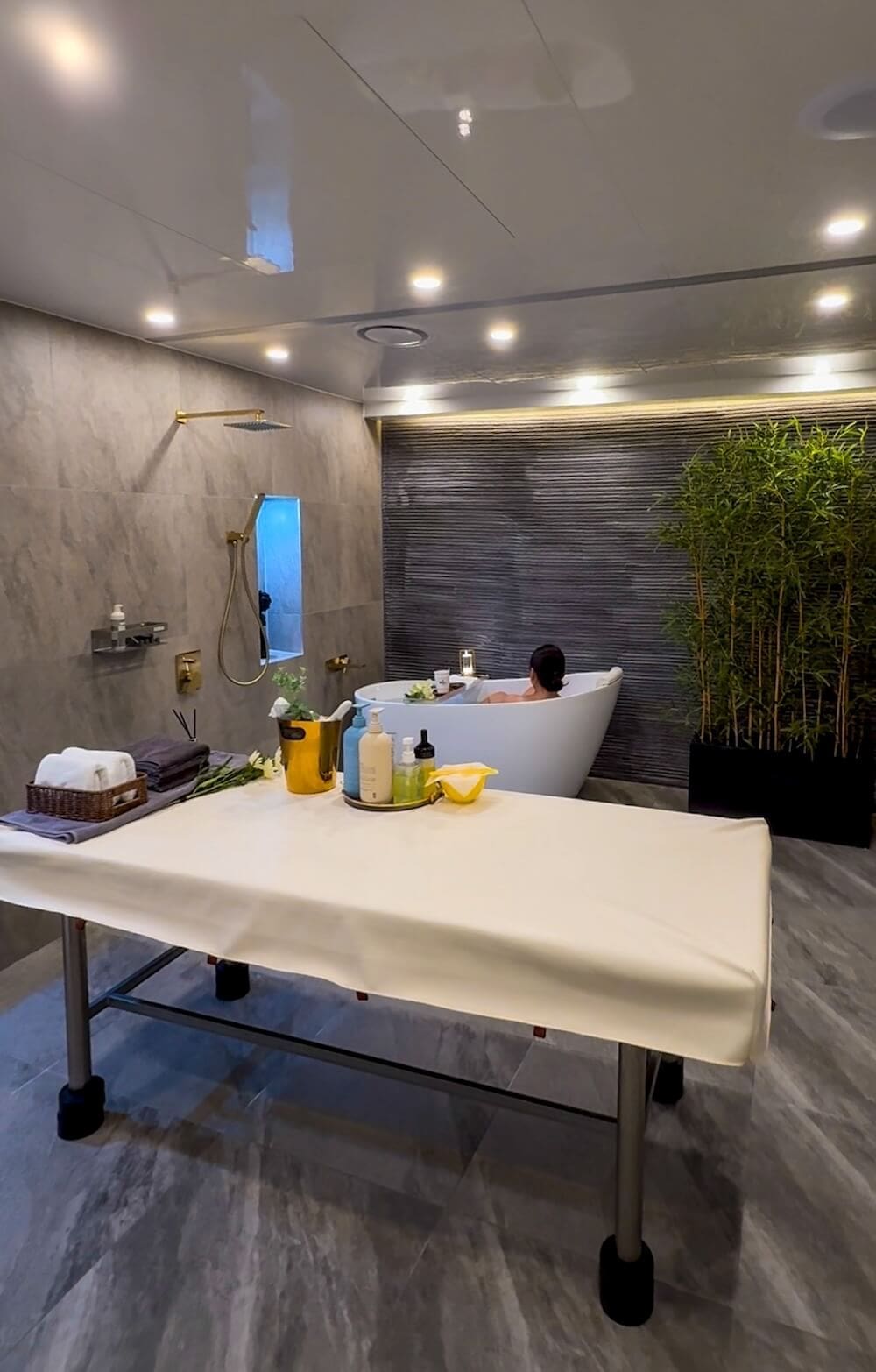 15 Years in Seoul Taught Me How to Survive Winter in Korea — and 35 Ways to Love It Too 47 private korean body scrub at spa bidan
