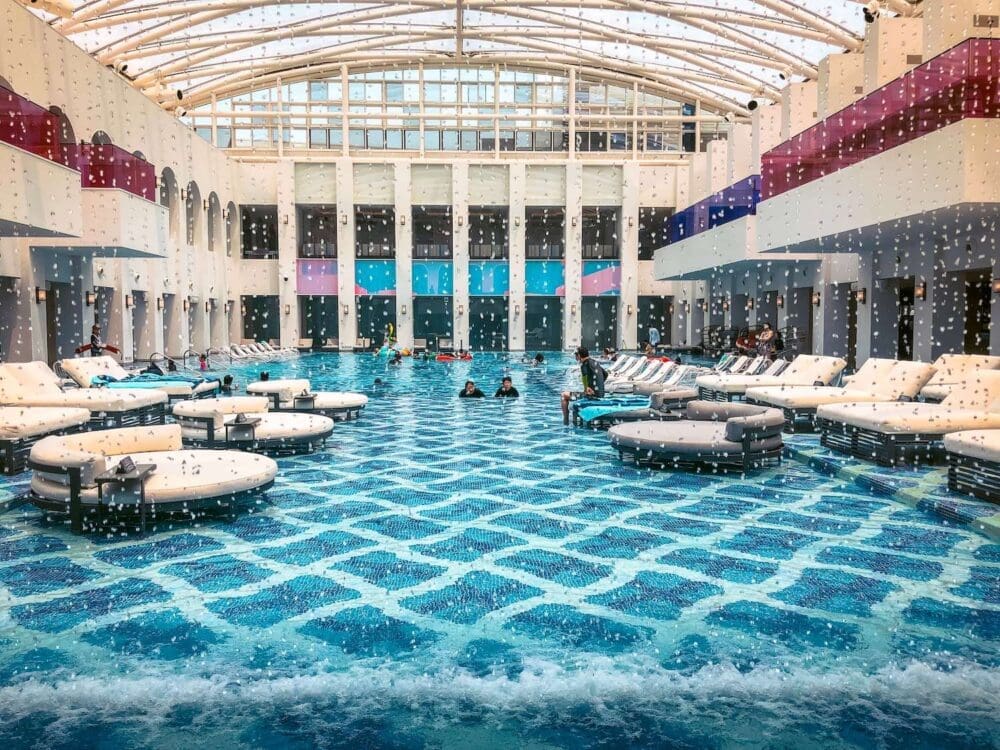 Indoor luxury pool and modern relaxation zone at Cimer Spa jjimjilbang in Paradise City, Incheon.