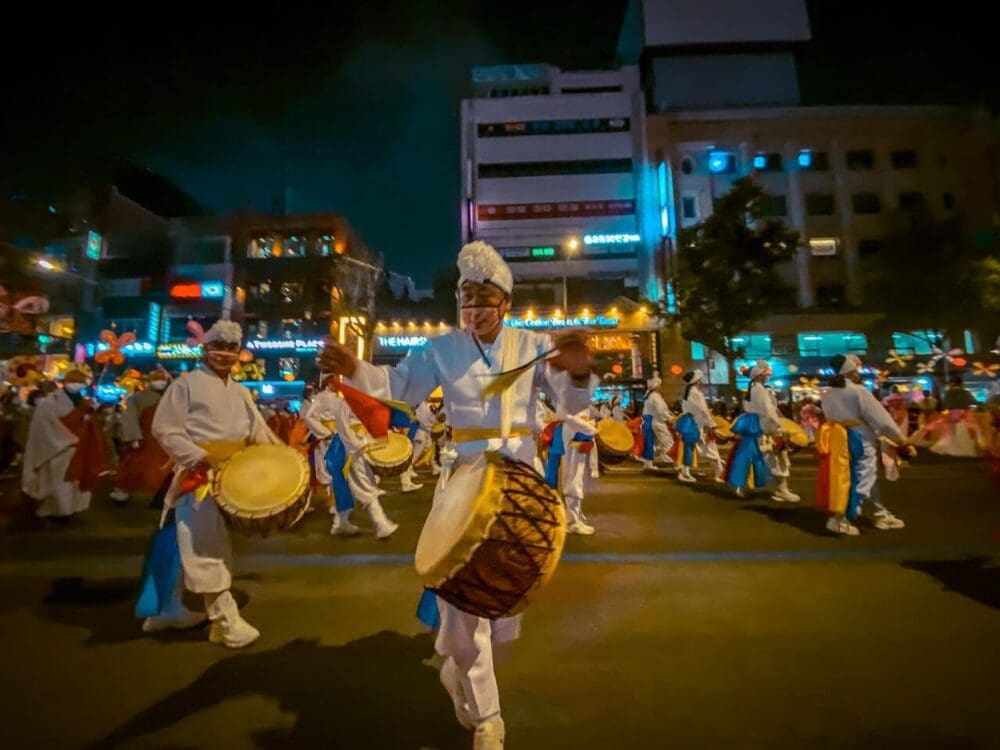 lotus lantern festival parade in seoul | yeondeunghoe
