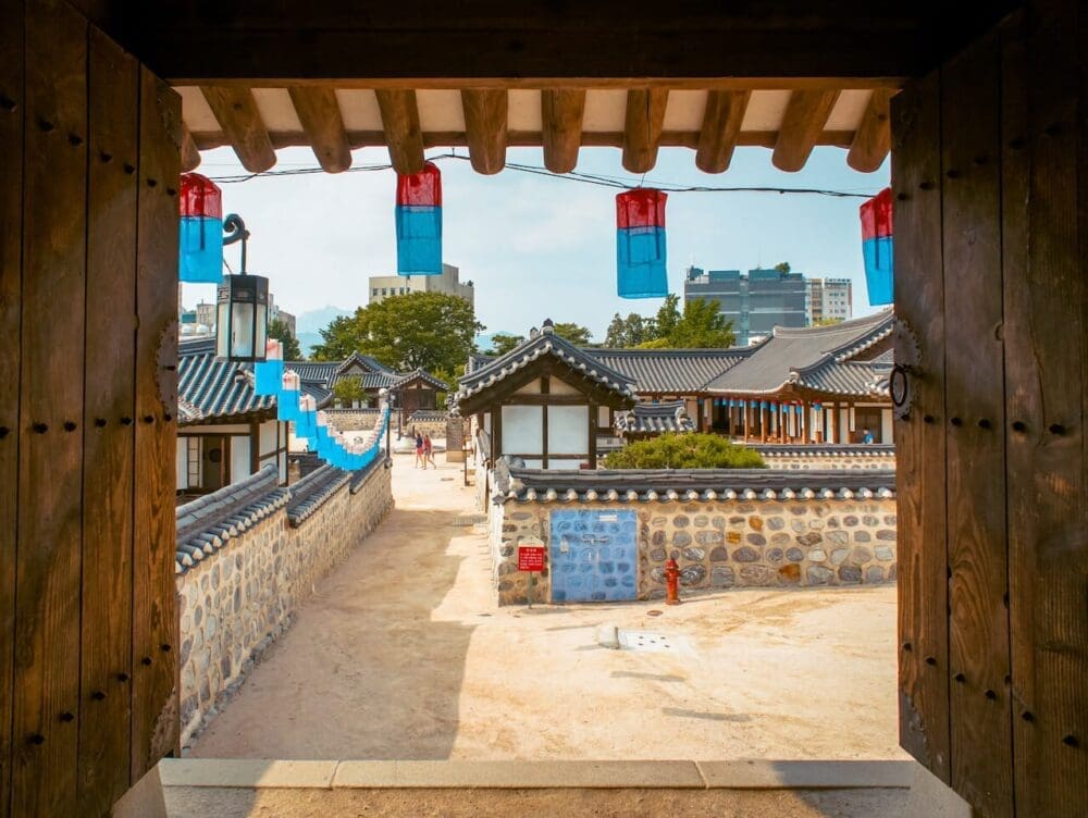 chuseok in seoul | namsangol hanok village
