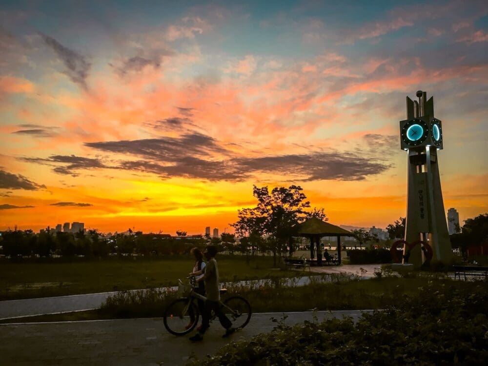 Korea in May 2026 | Spring Festivals, Real Weather & Local Secrets From a Seoul Insider 3 korea in may | sunset on the han river