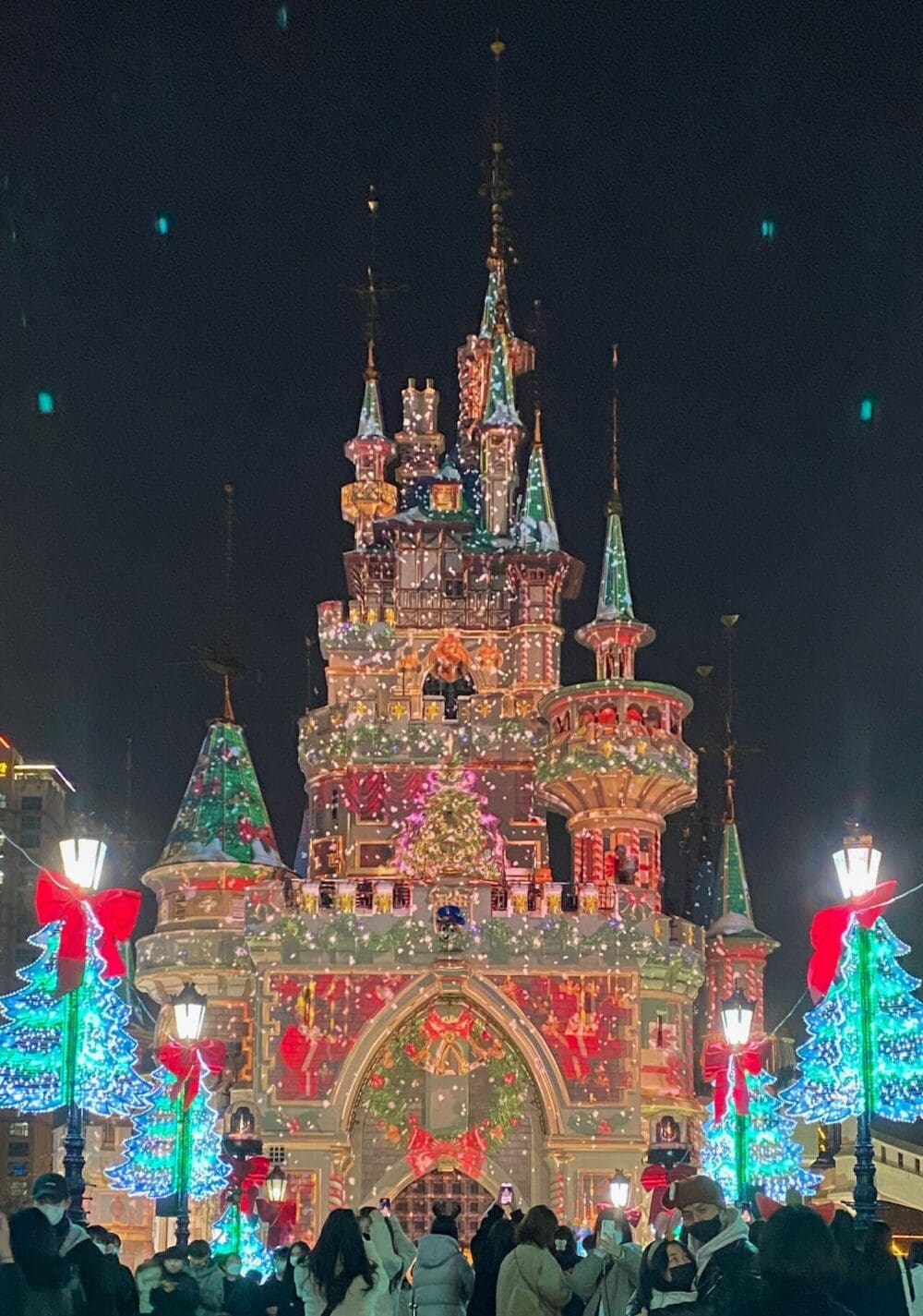15 Years in Seoul Taught Me How to Survive Winter in Korea — and 35 Ways to Love It Too 18 winter in korea | lotte world