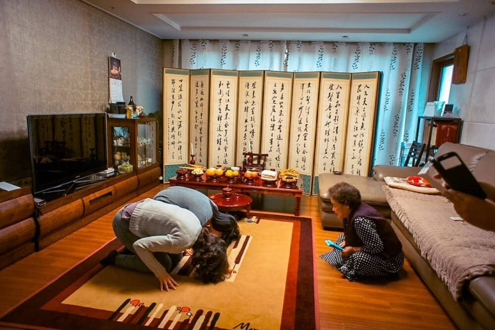 Seollal | 7 Cool Korean Lunar New Year Traditions to Know About 9 seollal | sebae