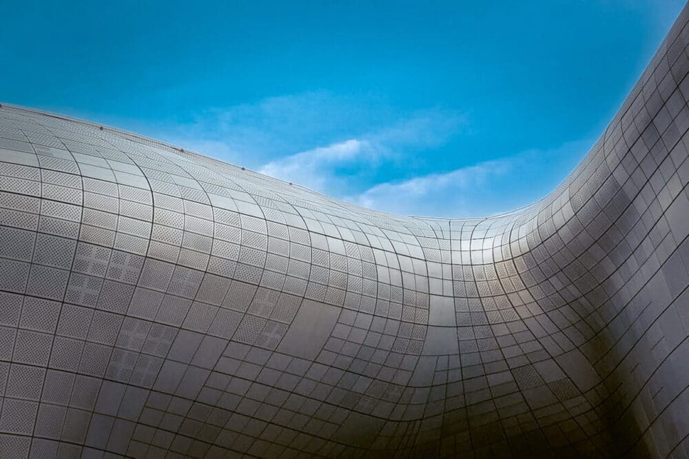 11 Brilliant Things to do at Dongdaemun Design Plaza (DDP Seoul) 2 dongdaemun design plaza seoul korea