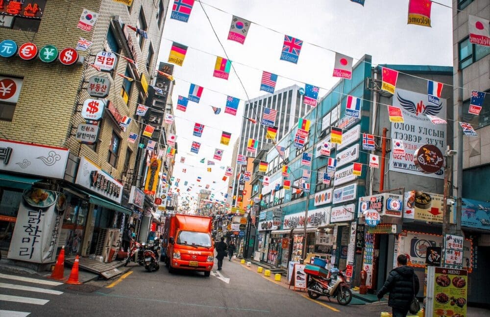 11 Brilliant Things to do at Dongdaemun Design Plaza (DDP Seoul) 20 dongdaemun design plaza | little russia