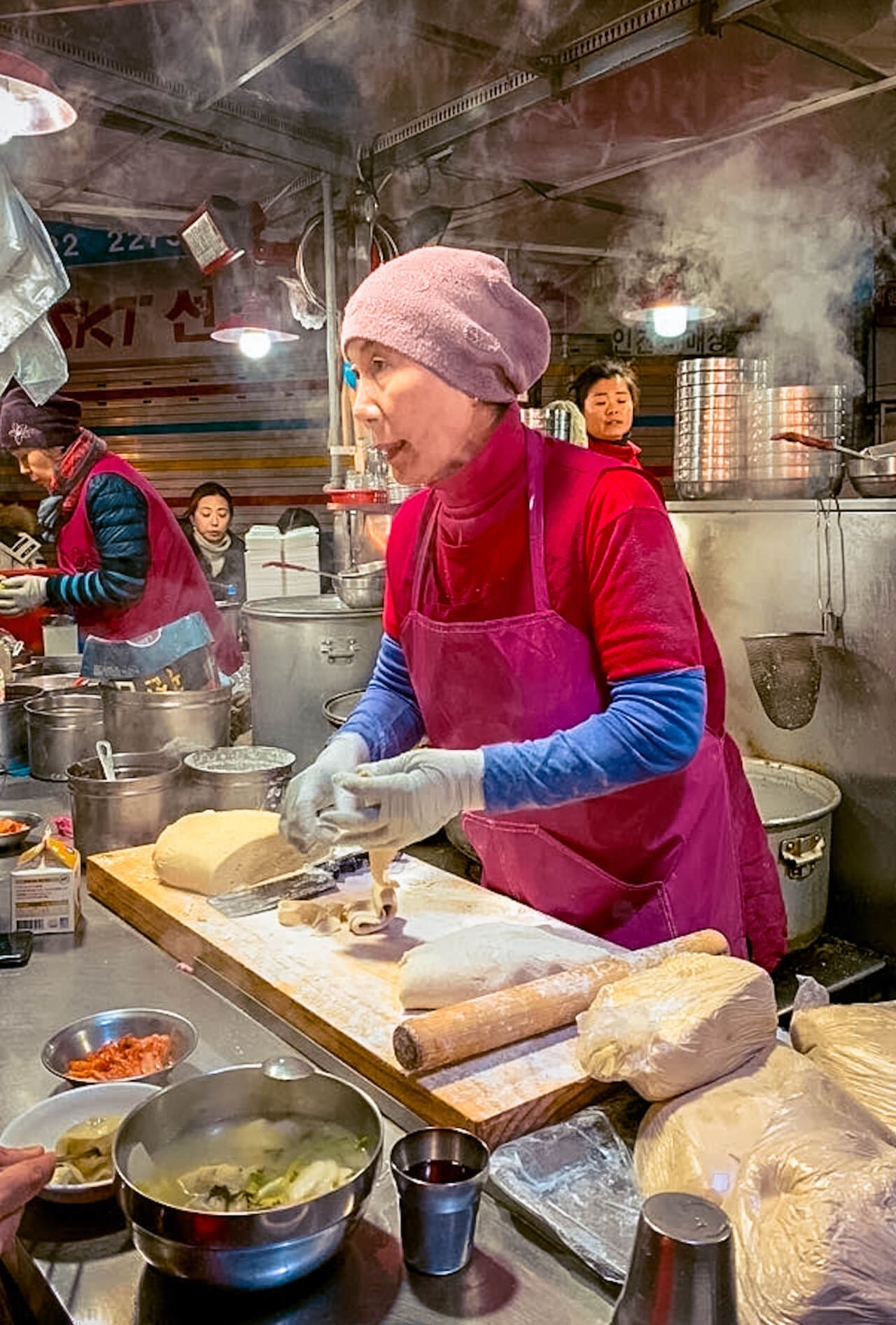 seoul at night | gwangjang market netflix lady