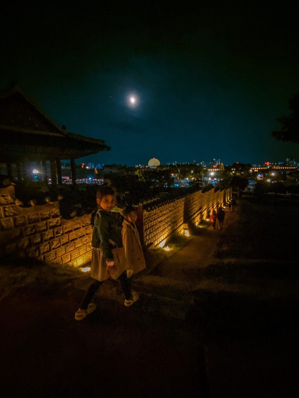Korea in October 2026: My Favourite Fall Festivals, Weather Tips & Packing Blueprint (from a 15-Year Expat) 27 Suwon Hwaseong at night