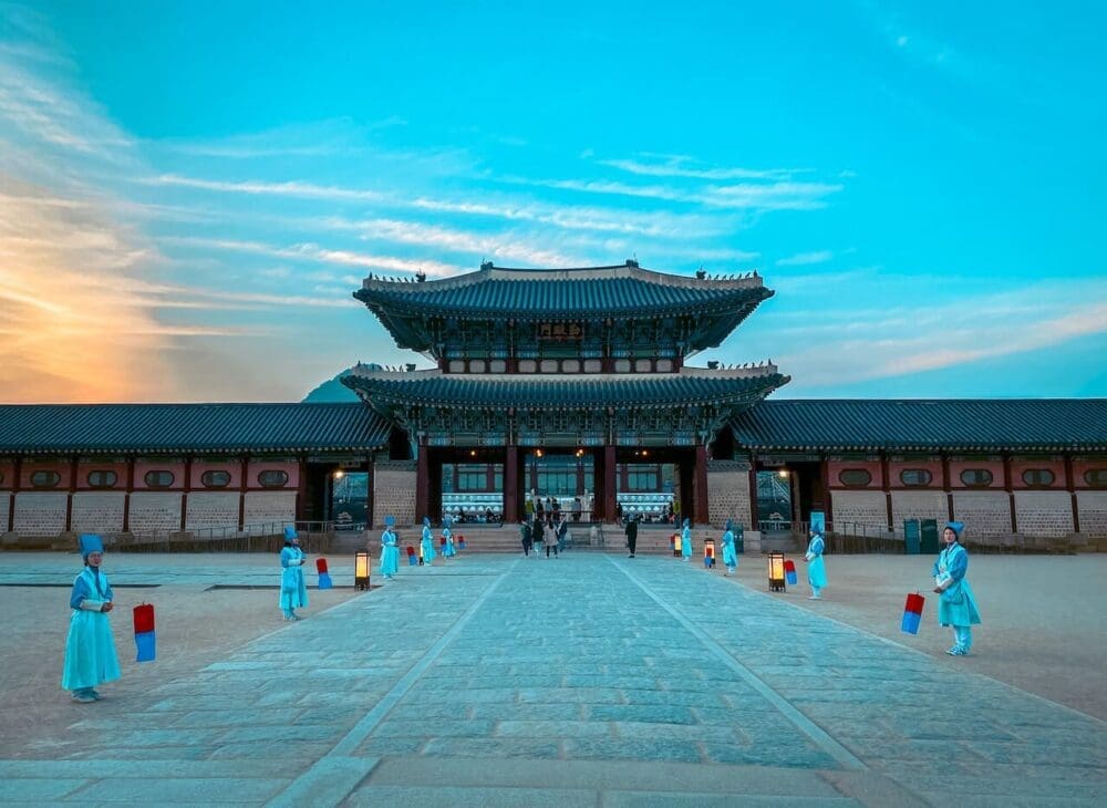 Korea in October 2026: My Favourite Fall Festivals, Weather Tips & Packing Blueprint (from a 15-Year Expat) 31 korea in october | gyeongbokgung