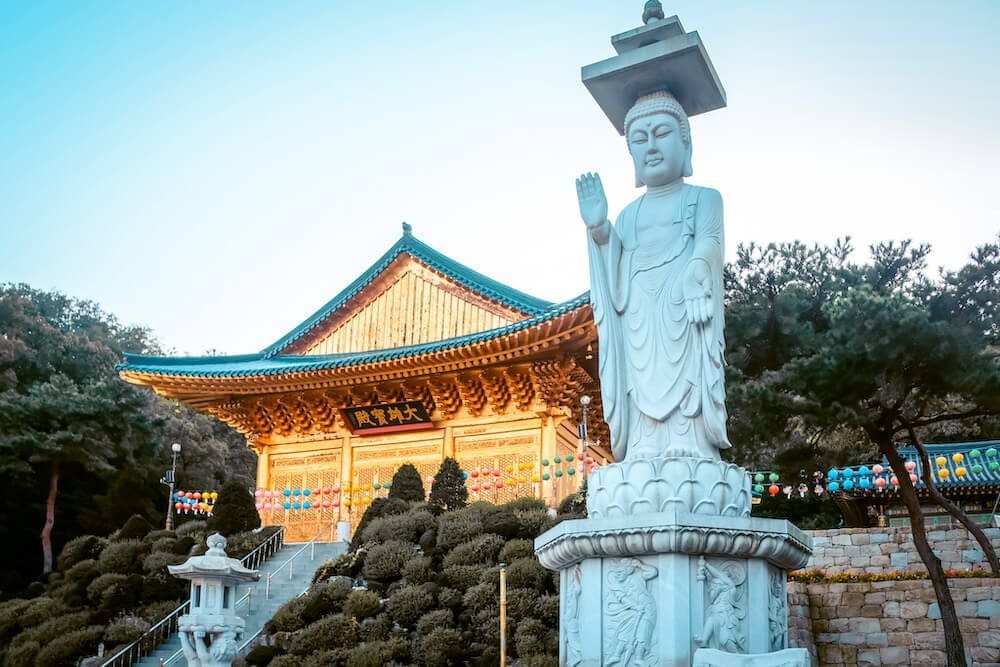 Eunpyeong Hanok Village | Seoul's Hidden Gem Hanok Village near Bukhansan National Park 6 suguksa gold temple in eunpyeong-gu