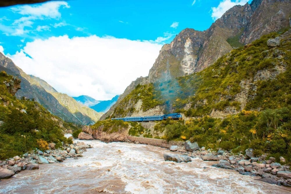 The Inca Trail Hike to Machu Picchu AKA "Dead Woman in the Pass at 4200 Metres" 5 the inca trail hike to machu picchu day 1 scenery