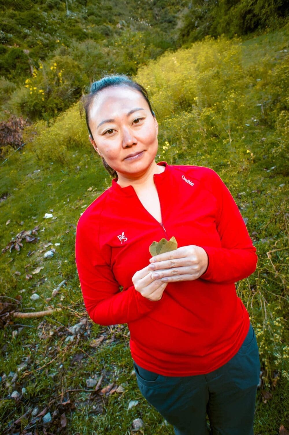 The Inca Trail Hike to Machu Picchu AKA "Dead Woman in the Pass at 4200 Metres" 8 girl holding coca leaves for good luck on the inca trail hike